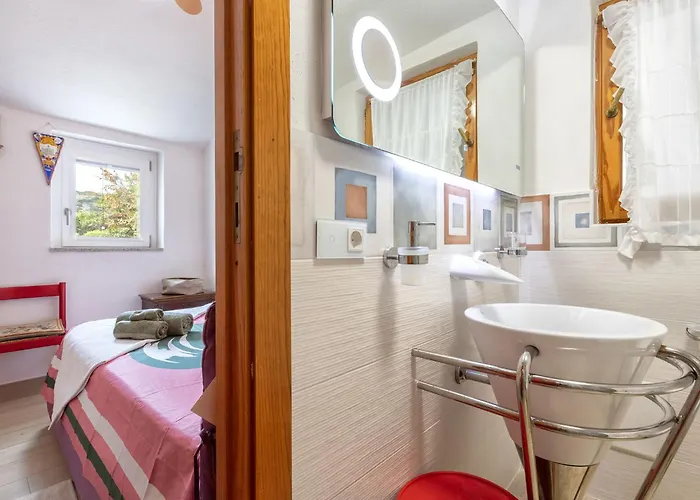 Casa de Férias Lu Nibbaru Di Portobello By Interhome *