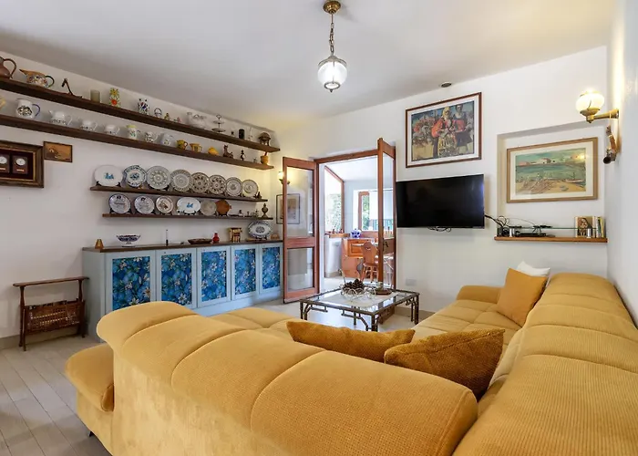 Casa de Férias Lu Nibbaru Di Portobello By Interhome
